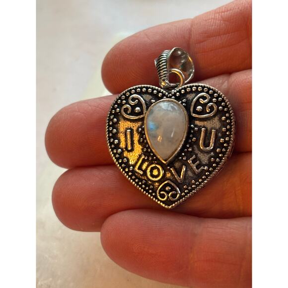 10359 925 Silver Moonstone Heart Pendant - Picture 6 of 7